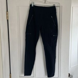 Athleta Headlands Hybrid Cargo pants in navy blue